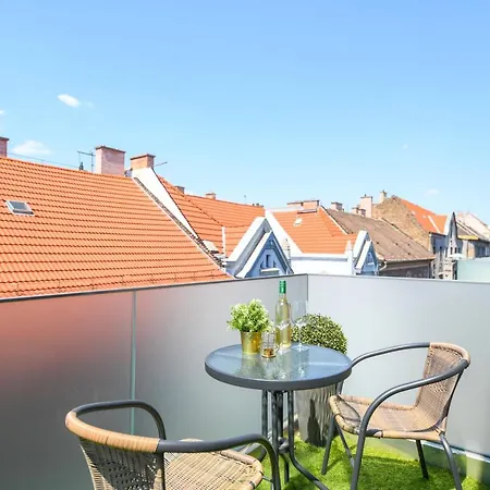 Rosa Sky Luxury Apartment Budapest